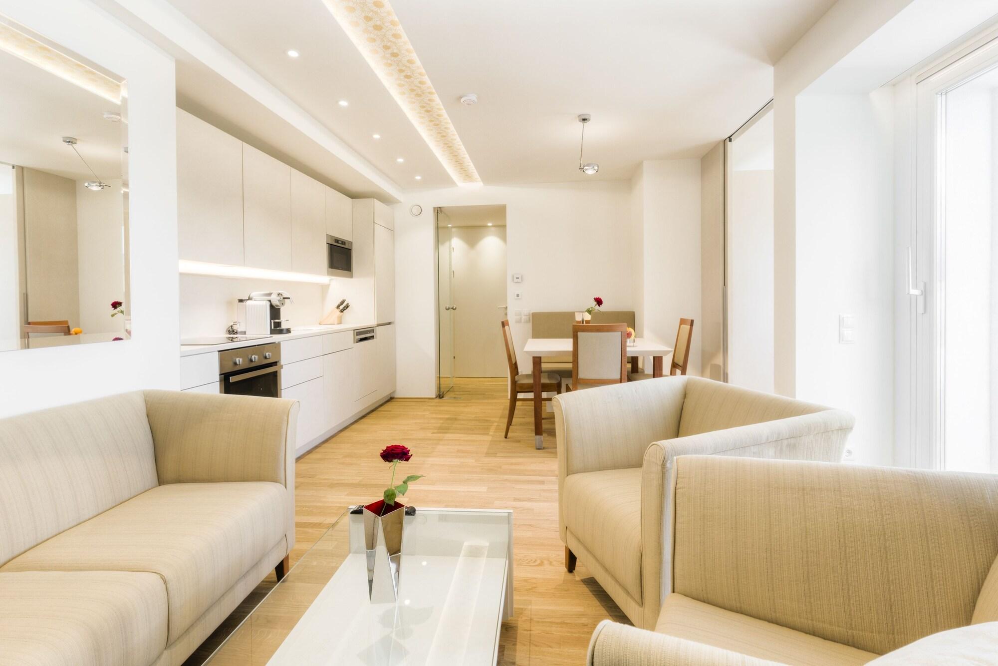 Grand Danube Apartment